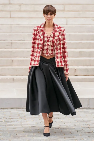 Look 13